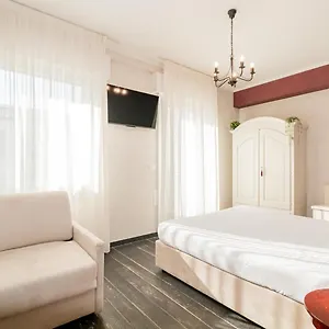 Train Station Apartament